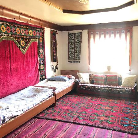 Tilek Guest House Sary-Mogul Dış mekan fotoğraf