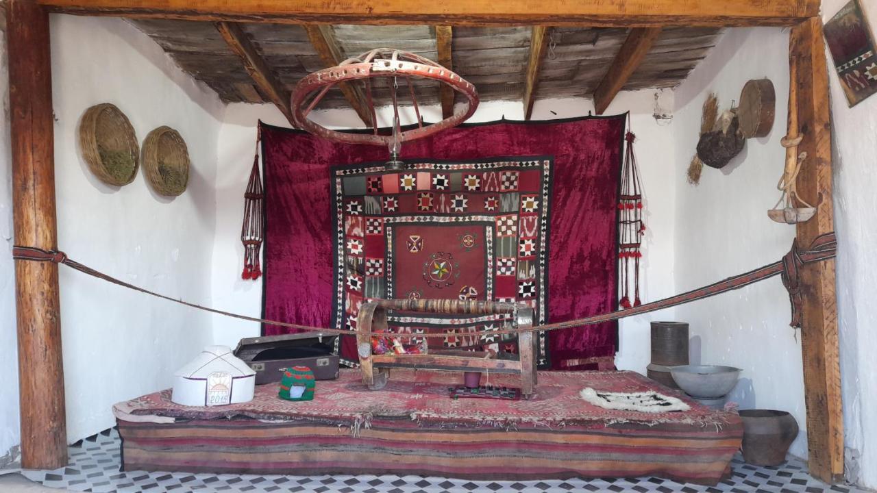 Tilek Guest House Sary-Mogul Dış mekan fotoğraf