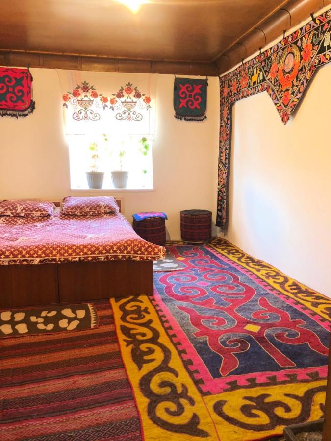 Tilek Guest House Sary-Mogul Dış mekan fotoğraf