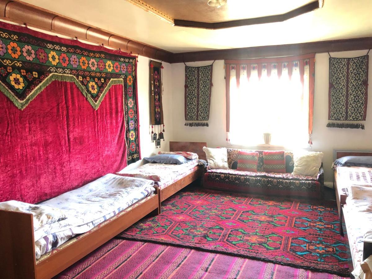 Tilek Guest House Sary-Mogul Dış mekan fotoğraf