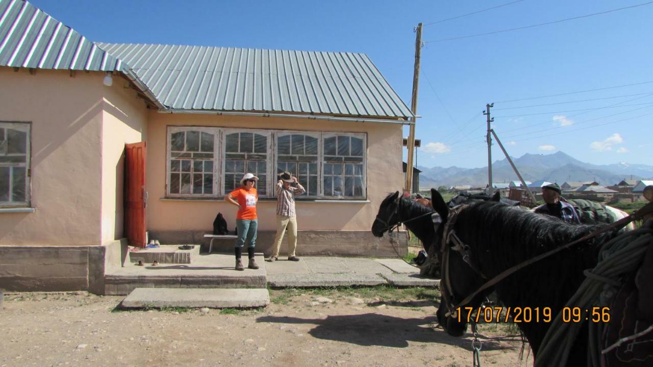 Tilek Guest House Sary-Mogul Dış mekan fotoğraf
